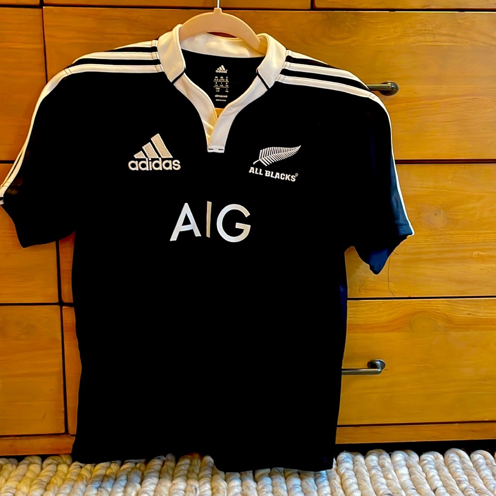 Rare Womens Adidas New Zealand All Blacks / AIG official jersey xs